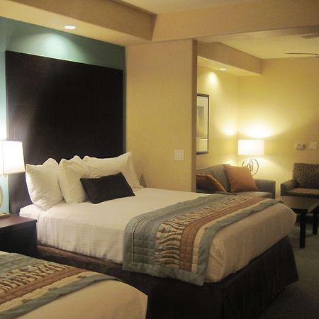 Best Western Plus Midland Suites Habitación foto