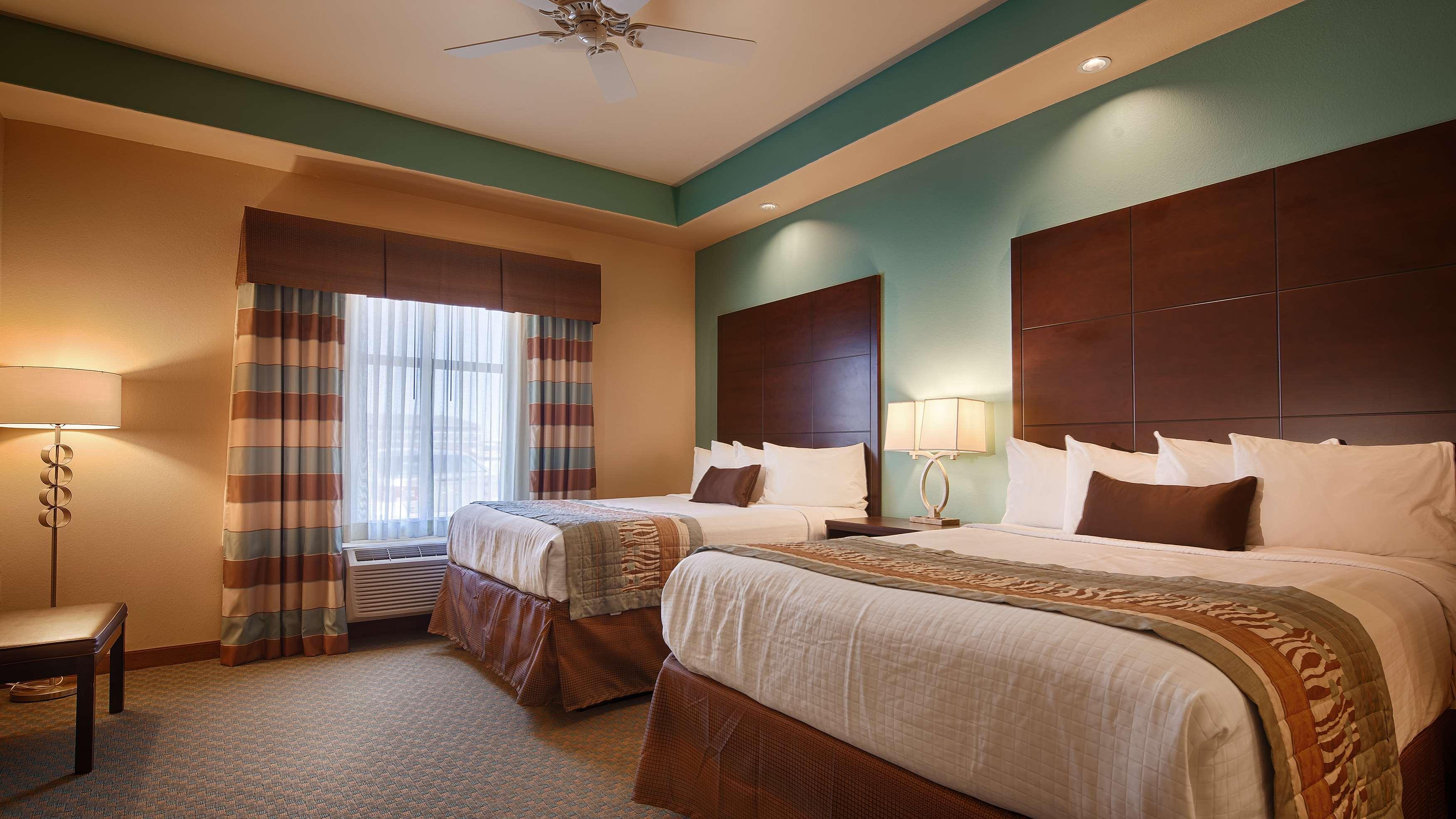 Best Western Plus Midland Suites Exterior foto