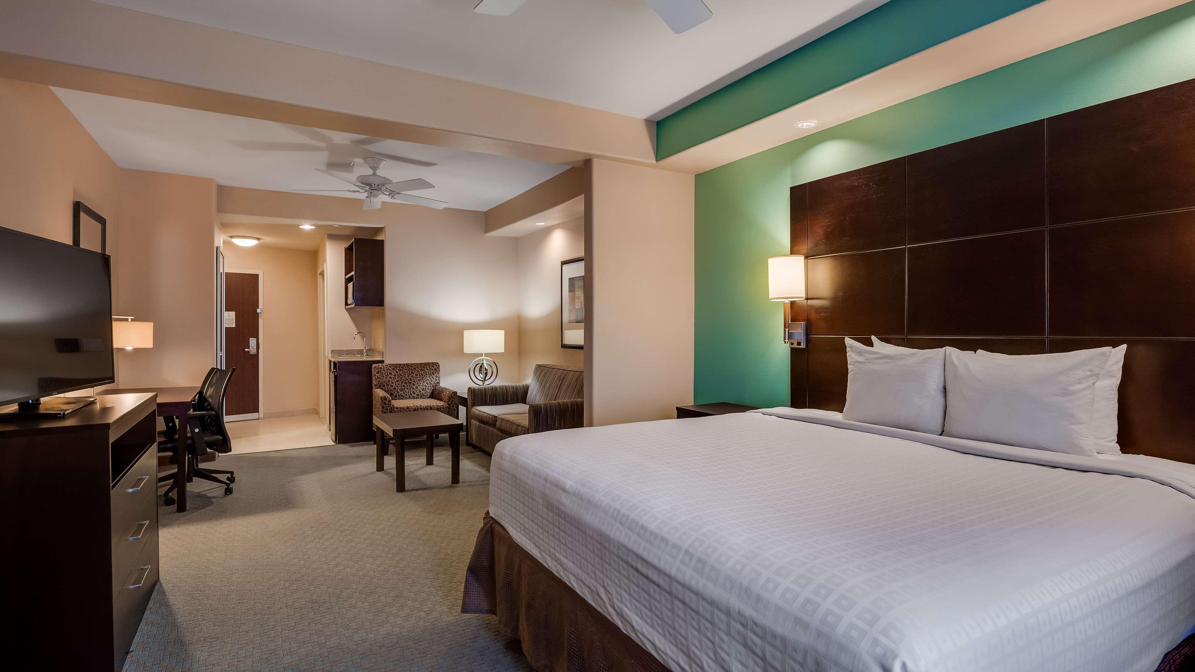 Best Western Plus Midland Suites Exterior foto
