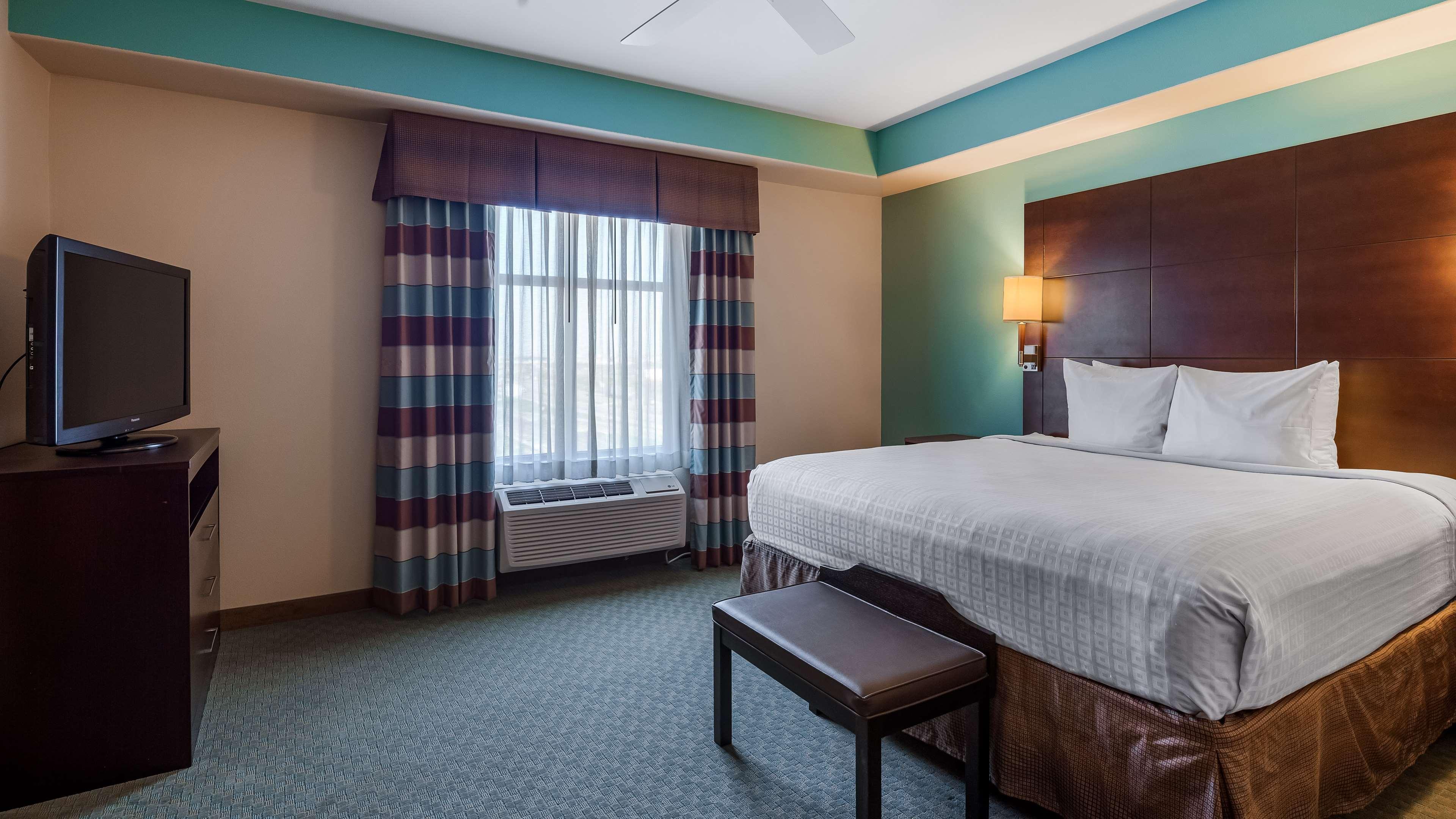 Best Western Plus Midland Suites Exterior foto