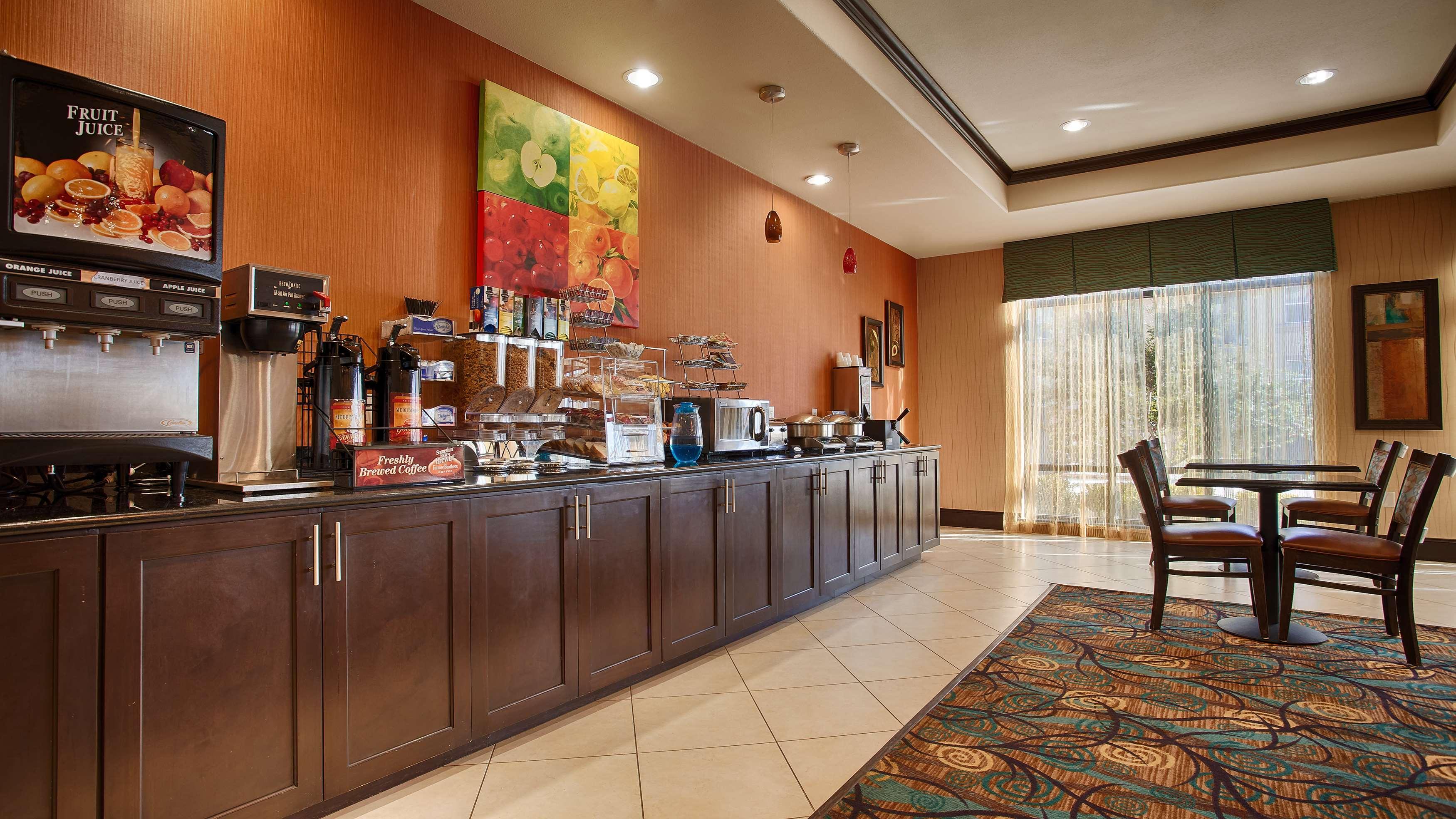 Best Western Plus Midland Suites Exterior foto