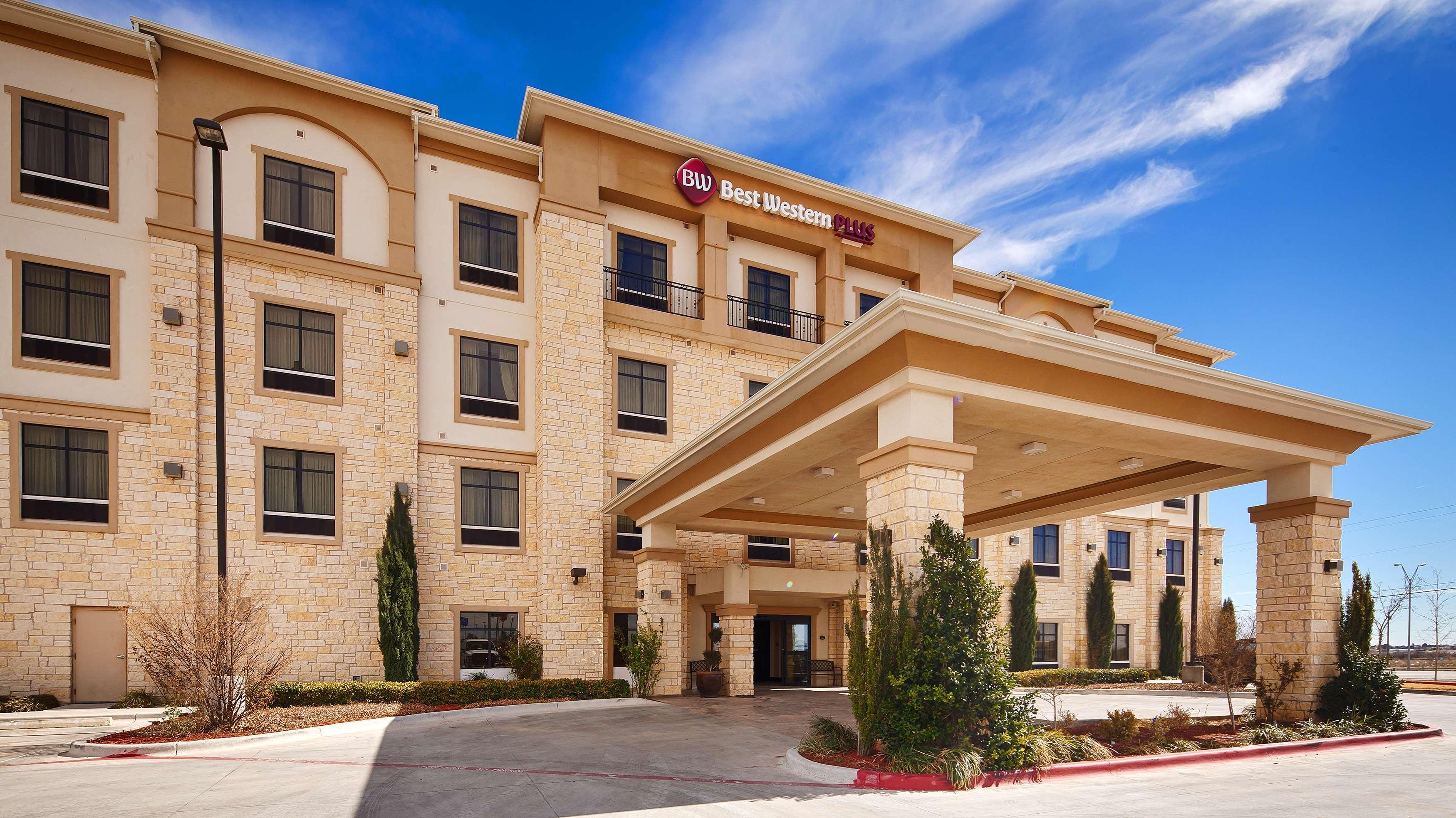 Best Western Plus Midland Suites Exterior foto