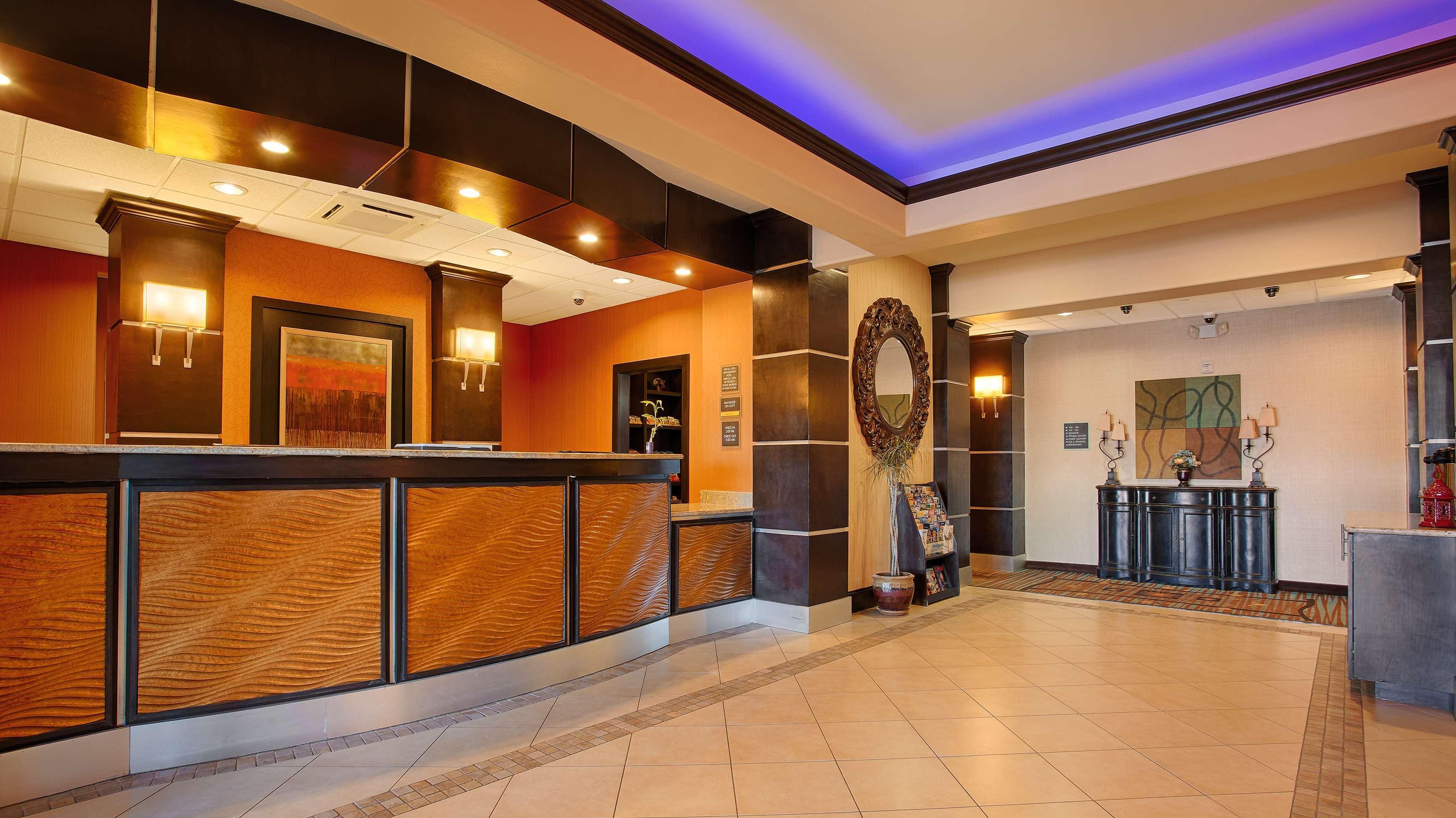 Best Western Plus Midland Suites Exterior foto
