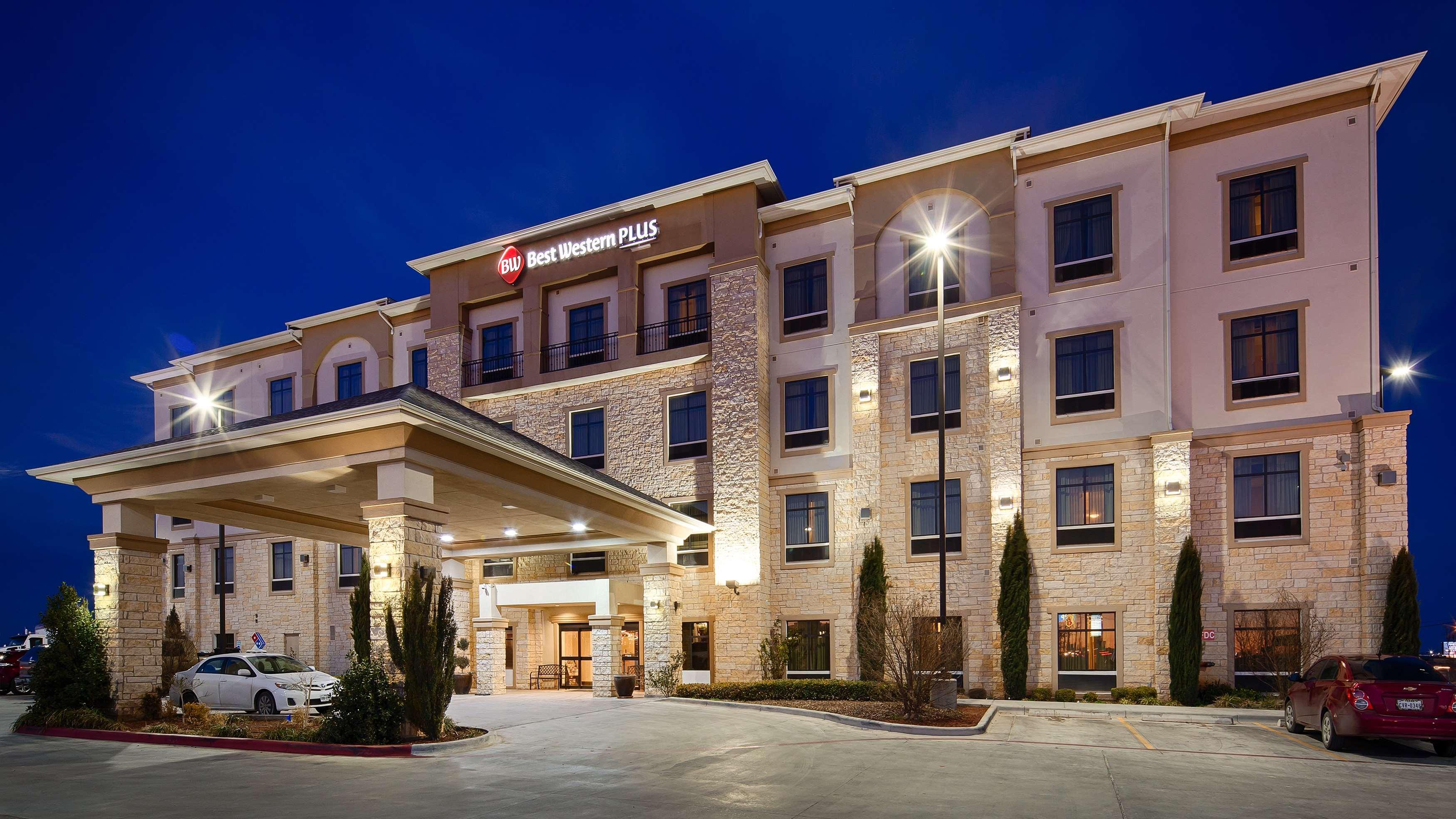 Best Western Plus Midland Suites Exterior foto
