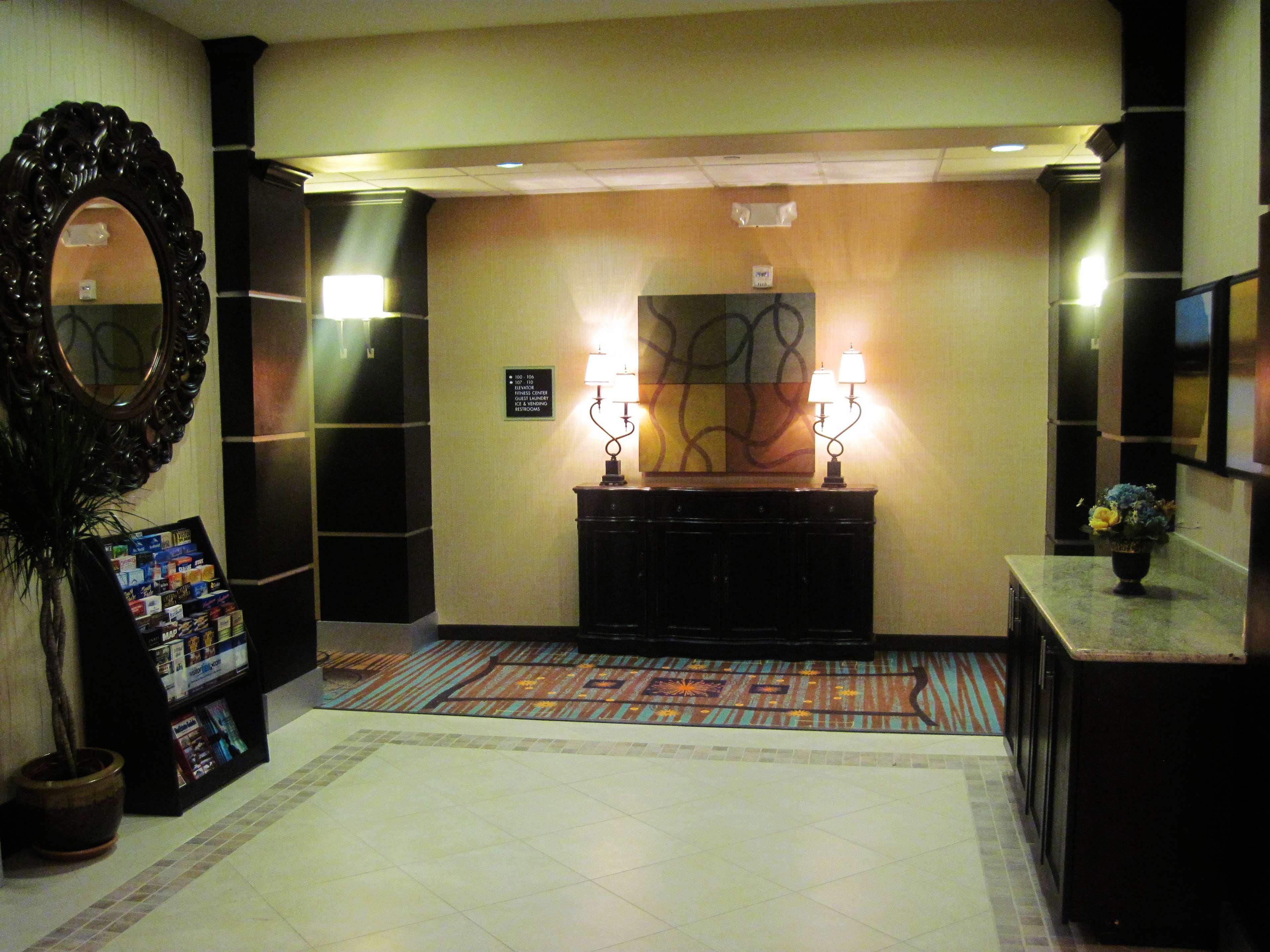 Best Western Plus Midland Suites Interior foto