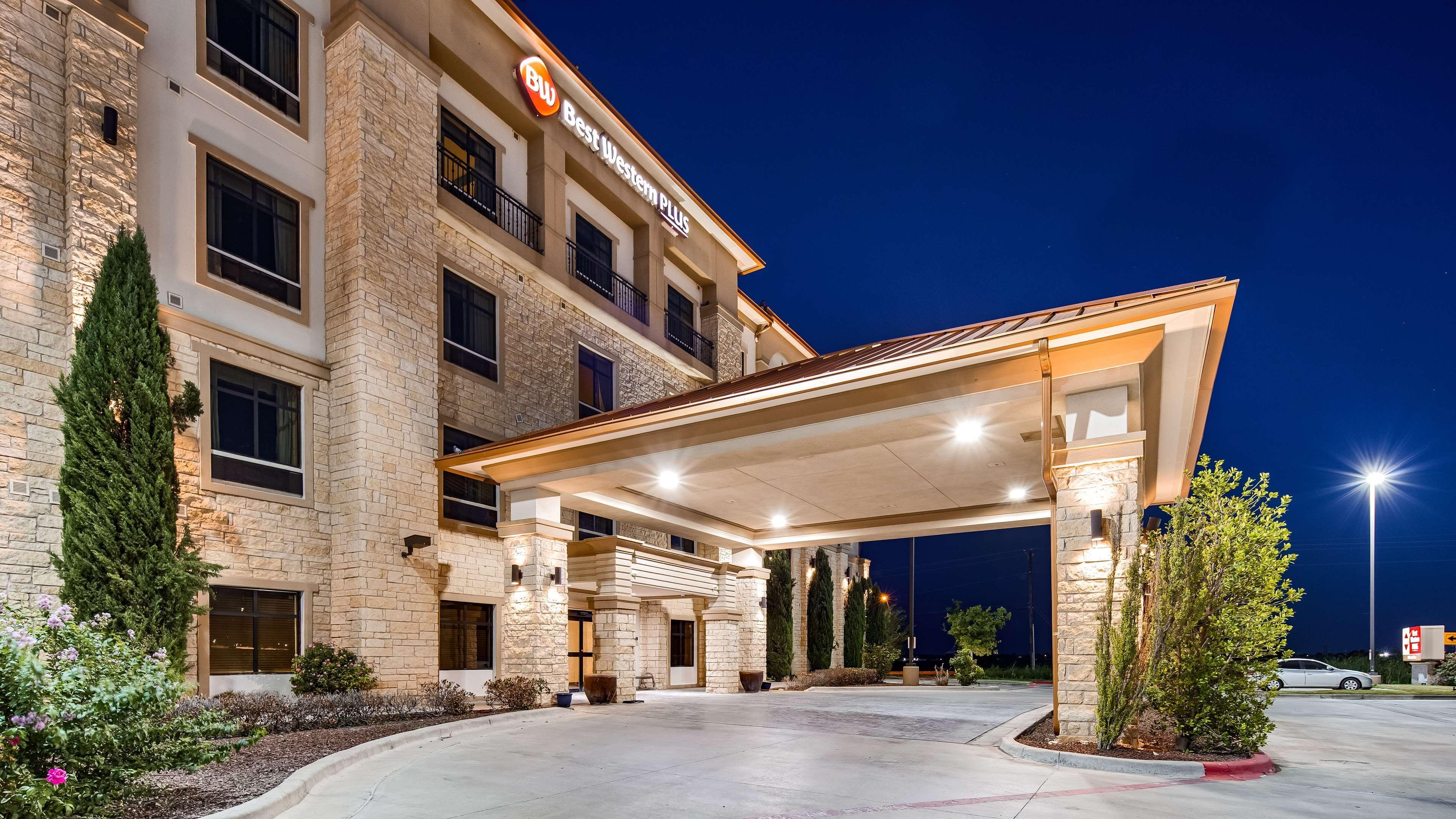 Best Western Plus Midland Suites Exterior foto